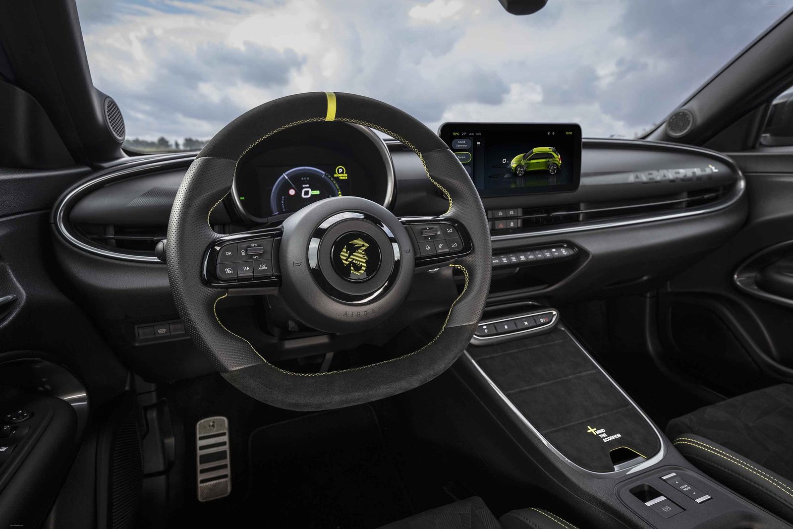 Abarth 600e 2024 — интерьер, detail, рынок Global / EV Query only