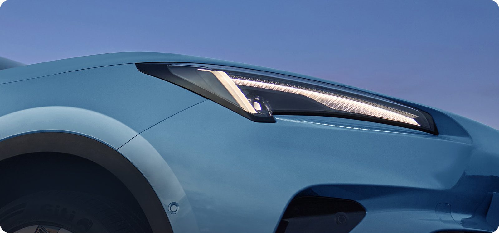 Arcfox Alpha T5 EV 2025 — экстерьер, headlight detail, рынок internal_mvp