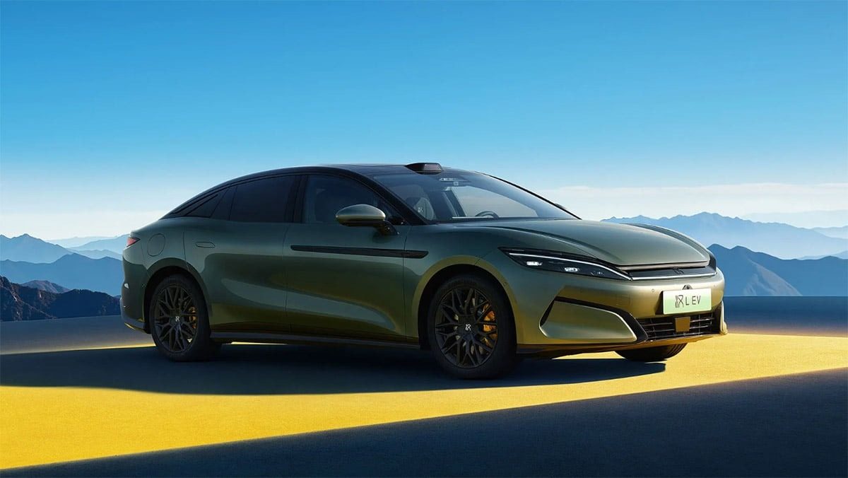 BYD Han L EV 2025 — главное фото модели, экстерьер, вид спереди 3/4, рынок china_reference