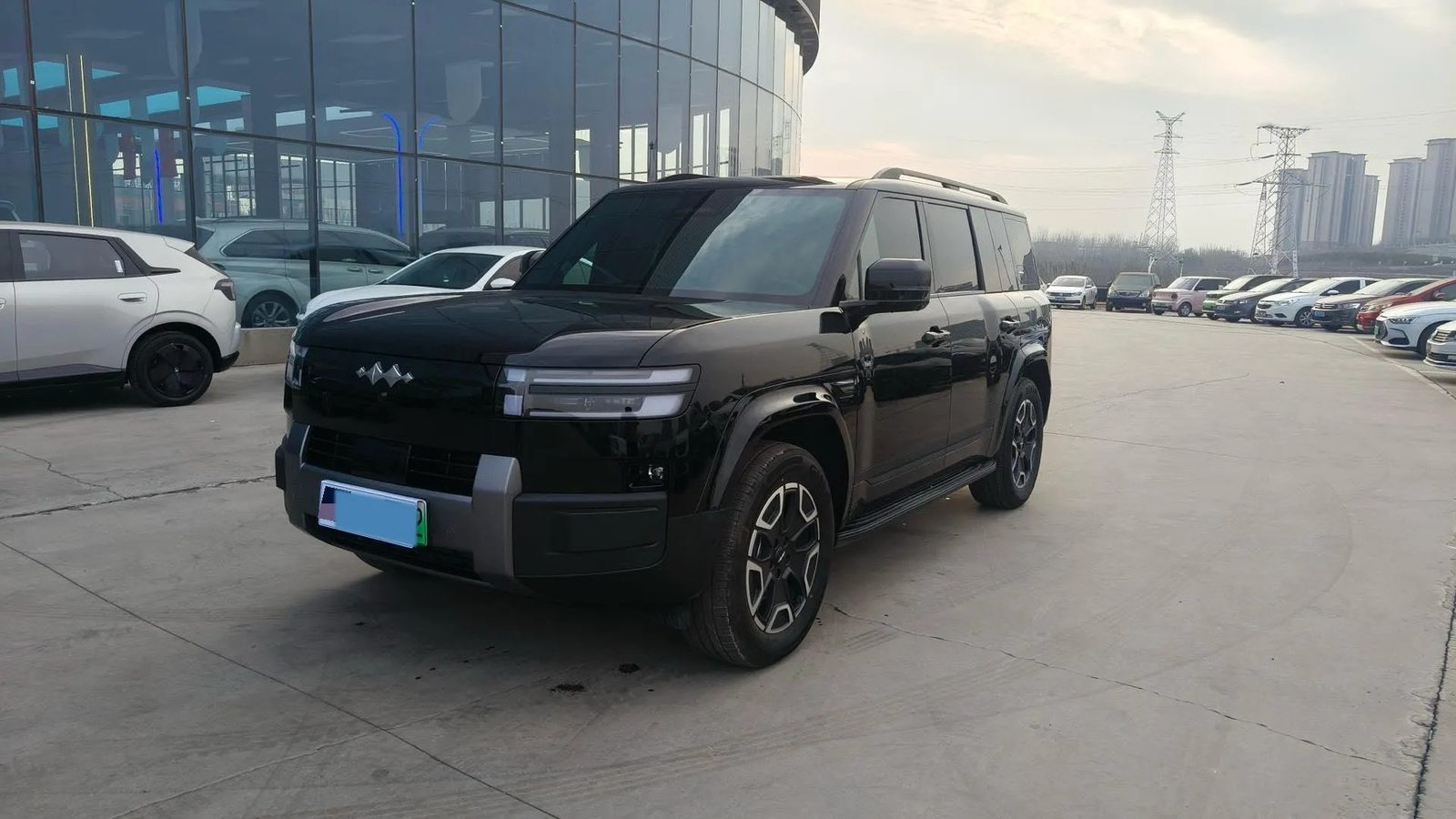 BYD FangChengBao Tai 7 EV 2026 — экстерьер, вид спереди 3/4, рынок internal_mvp