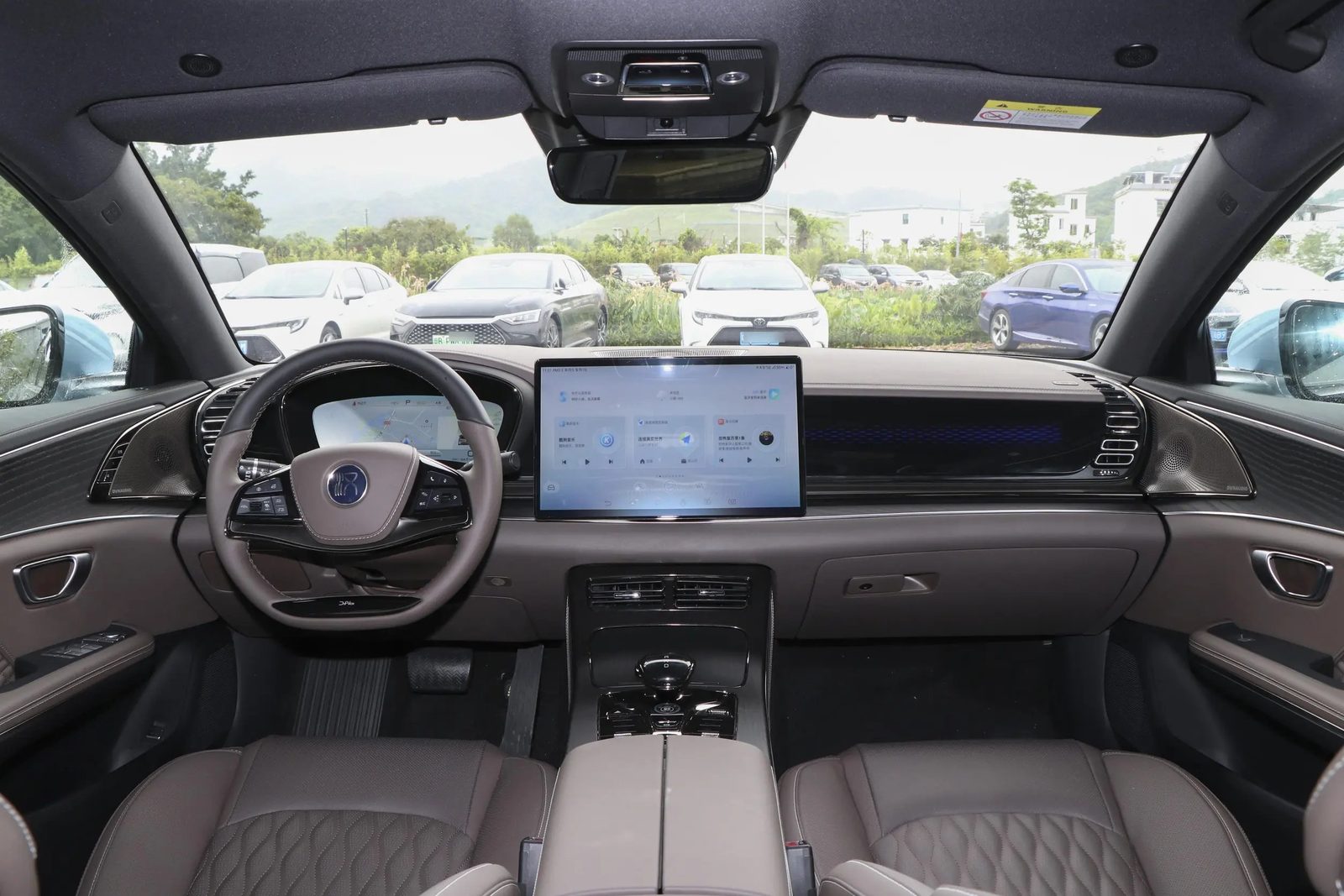 BYD Han DM-i / DM-p 2022 — главное фото модели, интерьер, передняя панель, рынок internal_mvp