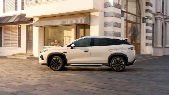 BYD Song Ultra DM-i 2026 — экстерьер, вид сбоку, рынок internal_mvp