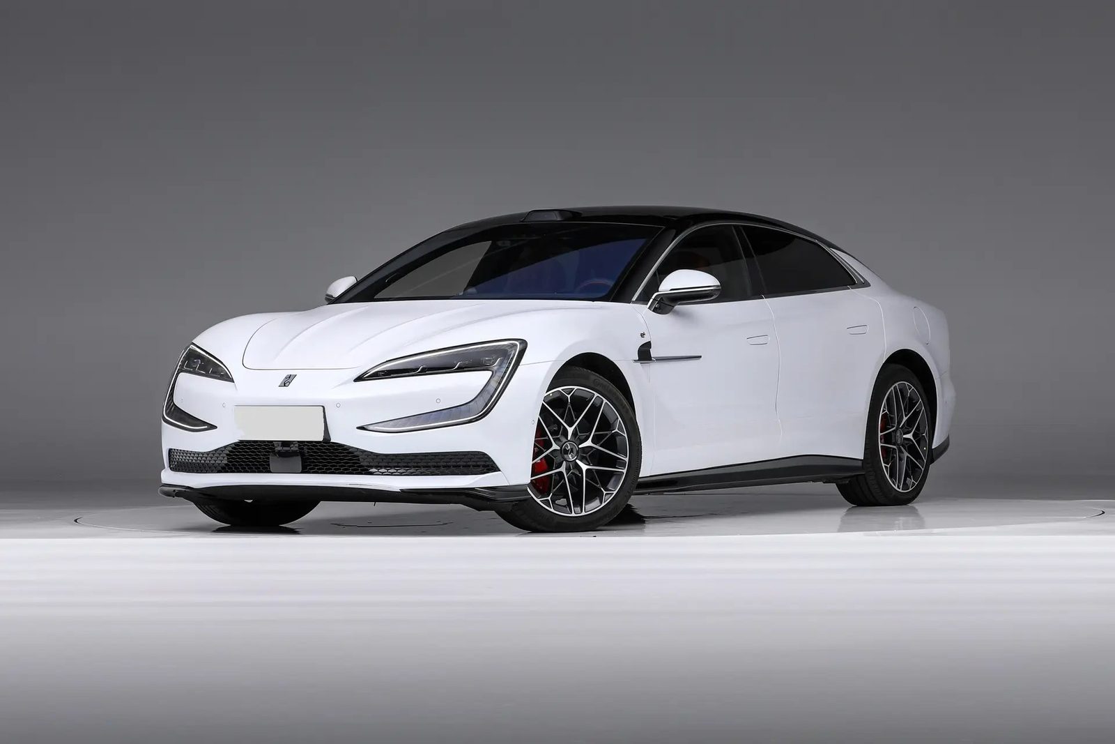BYD Yangwang U7 EV 2025 — экстерьер, вид сбоку, рынок internal_mvp