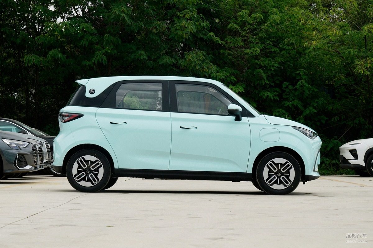Chery Group QQ Domi 2025 — экстерьер, side profile showroom, рынок internal_mvp