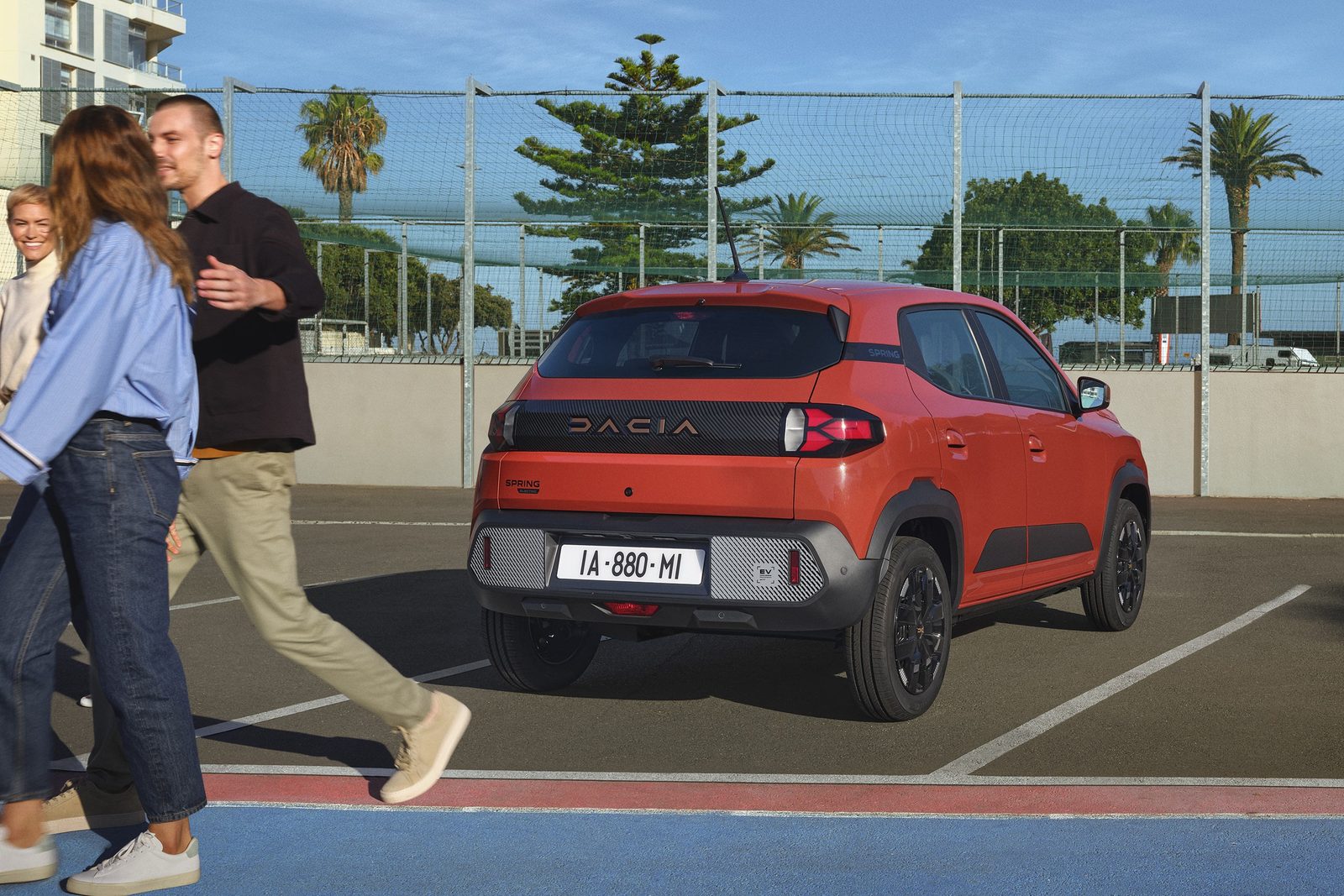 Dacia Spring 2024 — экстерьер, вид сзади 3/4, рынок global
