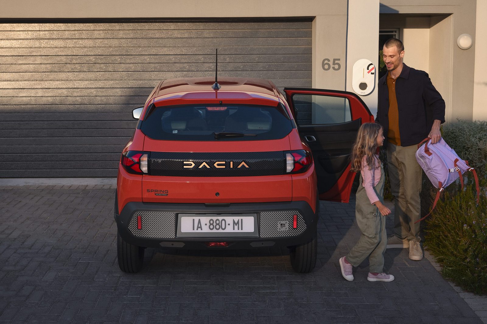 Dacia Spring 2024 — экстерьер, вид сзади, рынок global