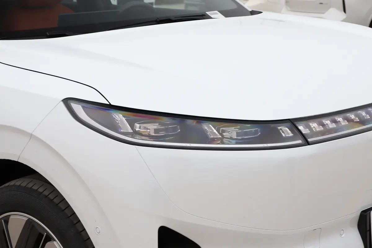 Dongfeng eπ 008 EV 2024 — экстерьер, front light detail, рынок internal_mvp