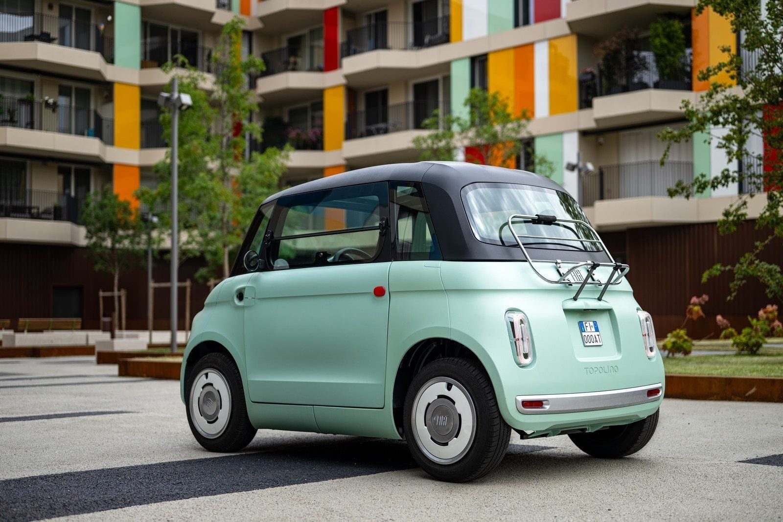 Fiat Topolino 2023 — экстерьер, side context, рынок Europe microcar reference