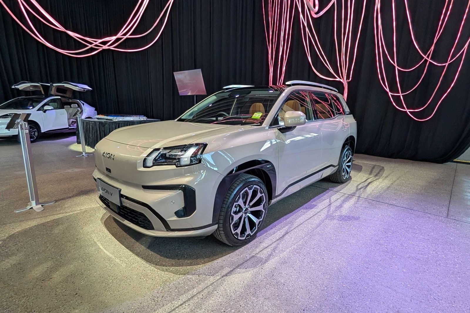 GAC Aion Aion V 2025 — экстерьер, вид сзади 3/4, рынок Global