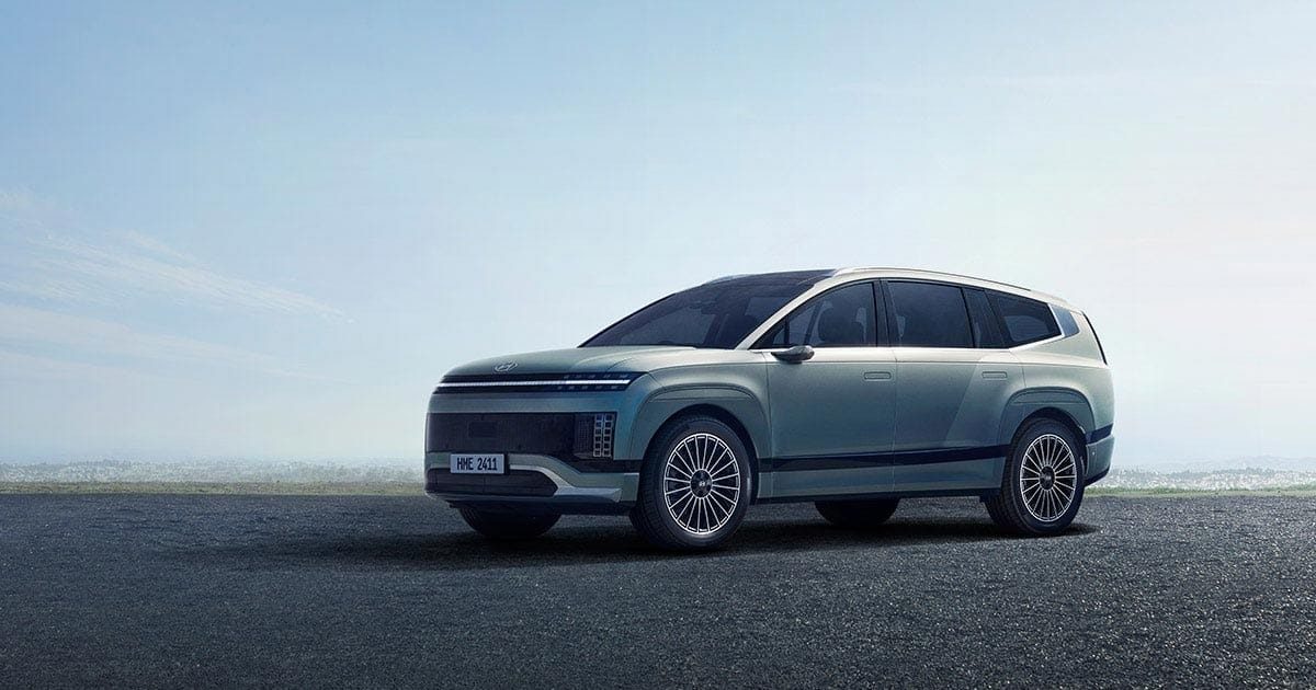 Hyundai IONIQ 9 2025 — главное фото модели, экстерьер, вид спереди 3/4, рынок Global / EV Query only