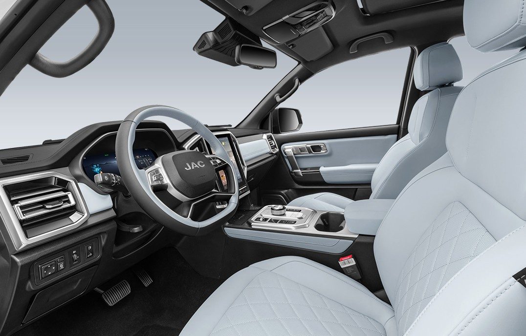 JAC Pickup T8 EV 2025 — интерьер, front cabin, рынок China