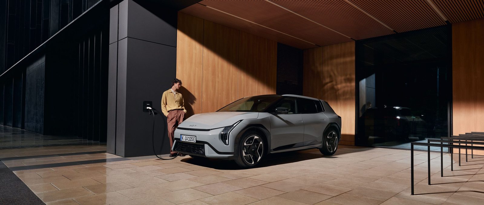 Kia EV4 Global 2025 — экстерьер, вид сбоку, рынок internal_mvp