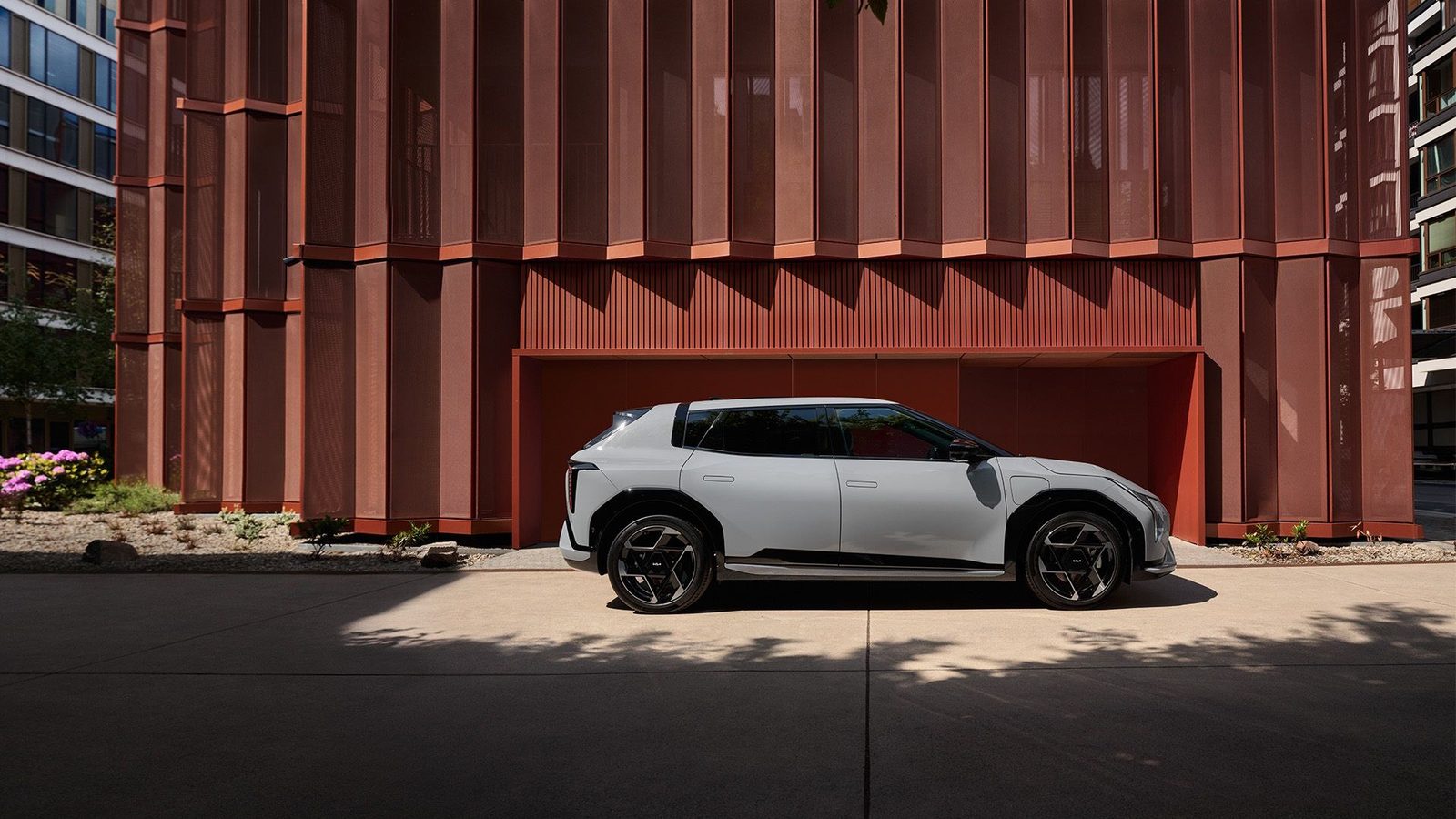 Kia EV4 Global 2025 — экстерьер, вид сбоку, рынок internal_mvp