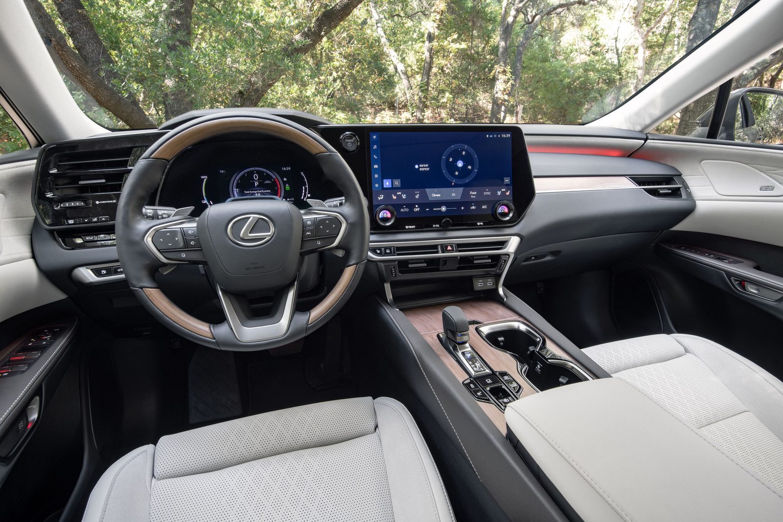 Lexus RX 450h+ 2024 — главное фото модели, интерьер, передняя панель, рынок global/Europe official newsroom