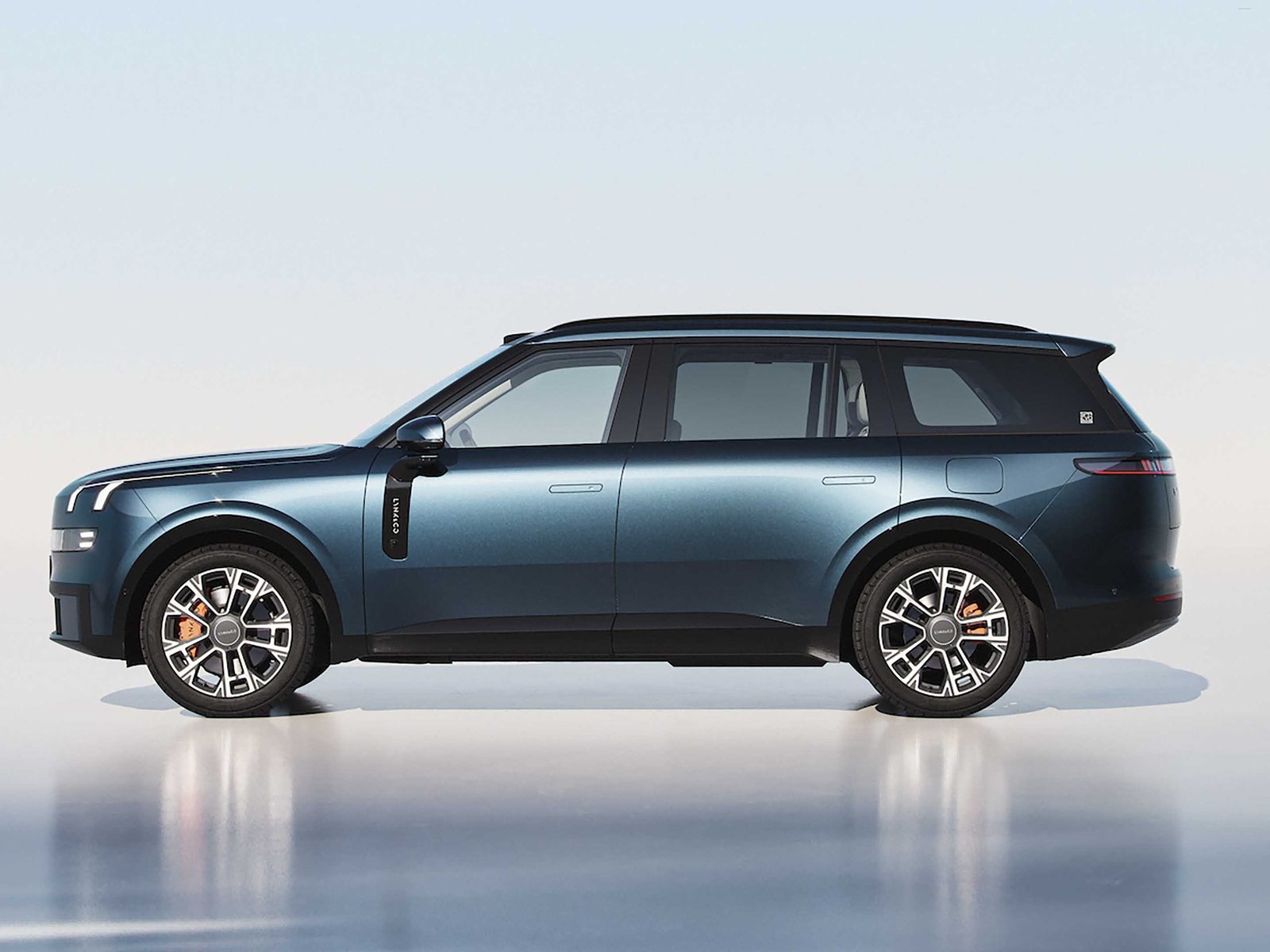 Lynk & Co 900 2025 — экстерьер, side profile, рынок internal_mvp