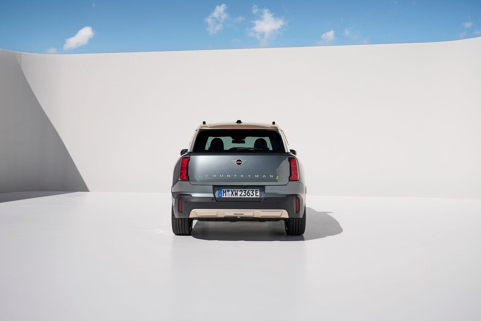 Mini Countryman Electric 2024 — экстерьер, вид сбоку, рынок internal_mvp