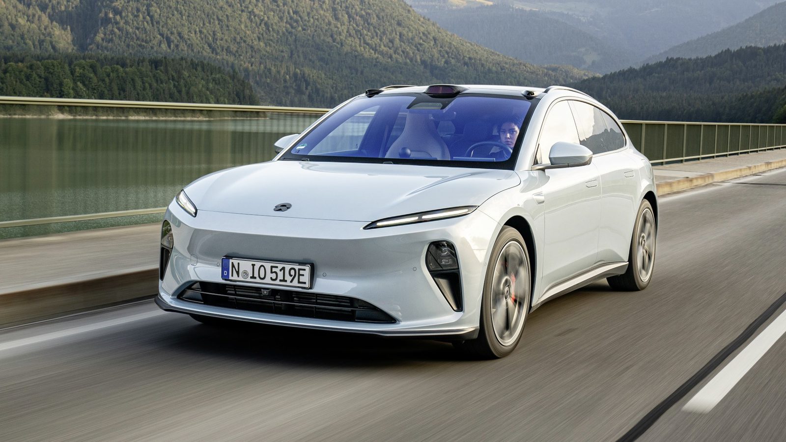 NIO ET5 Touring 2026 — фото модели