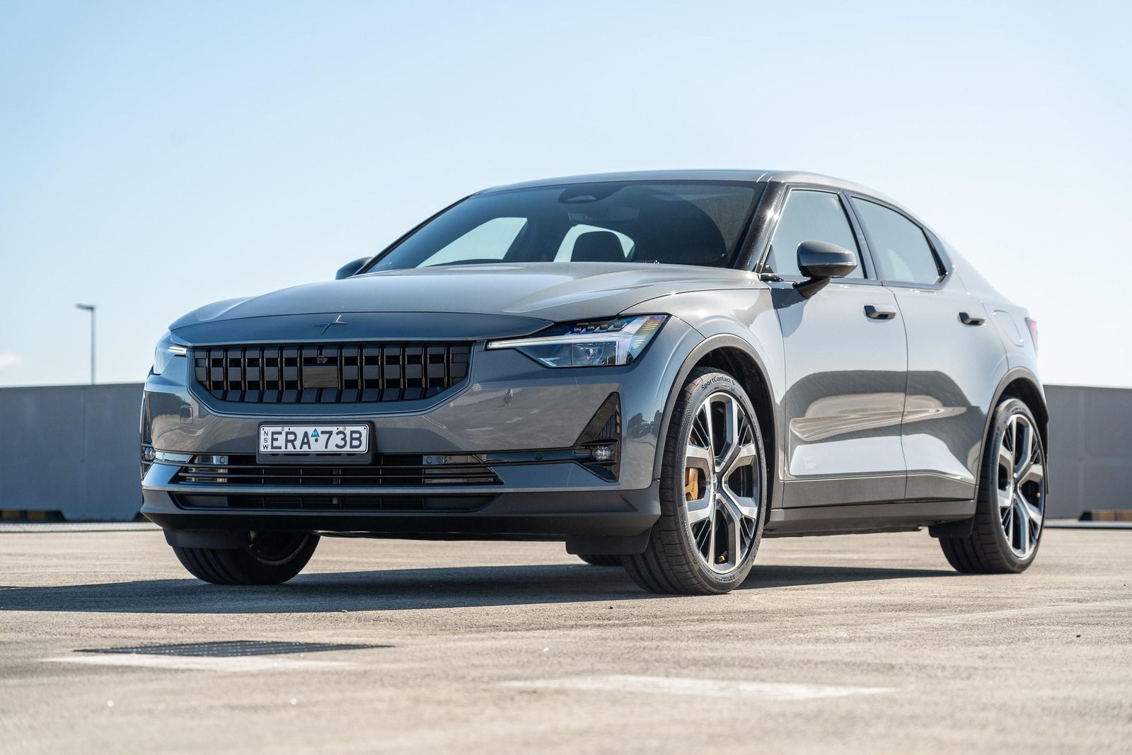 Polestar 2 2020 — экстерьер, вид сбоку, рынок internal_mvp