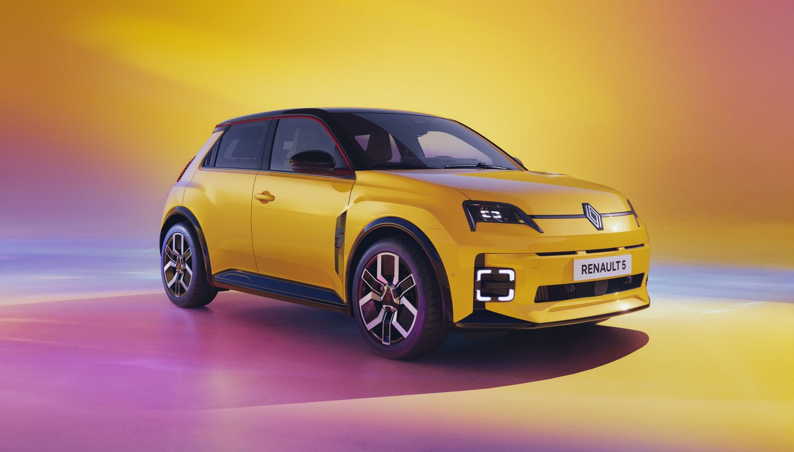Renault 5 E-Tech Electric 2024 — экстерьер, вид сбоку, рынок internal_mvp
