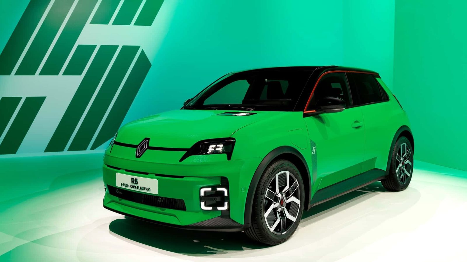 Renault 5 E-Tech Electric 2024 — экстерьер, вид сбоку, рынок internal_mvp