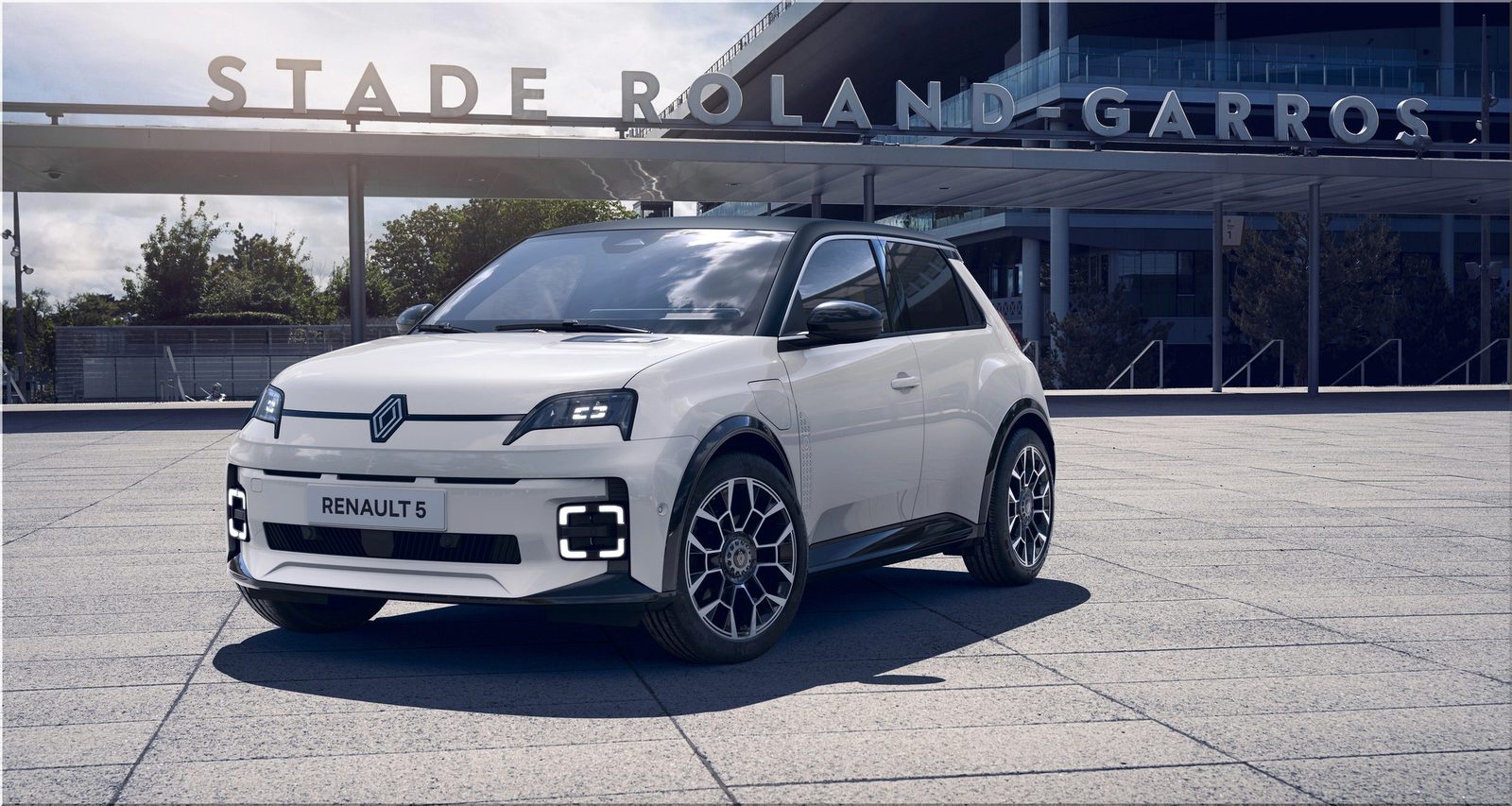 Renault 5 E-Tech Electric 2024 — экстерьер, вид сбоку, рынок internal_mvp
