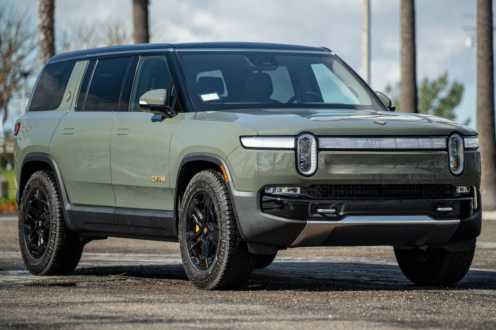 Rivian R1S 2022 — экстерьер, вид сбоку, рынок internal_mvp