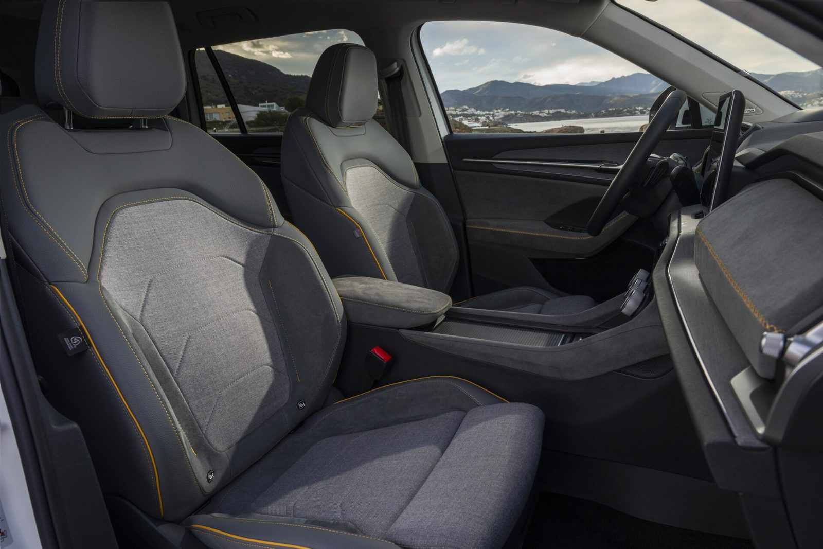 Škoda Kodiaq iV 2024 — главное фото модели, интерьер, передняя панель, рынок internal_mvp