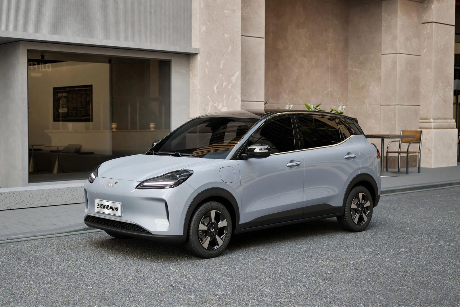 Wuling Bingo 2023 — главное фото модели, экстерьер, вид спереди 3/4, рынок internal_mvp